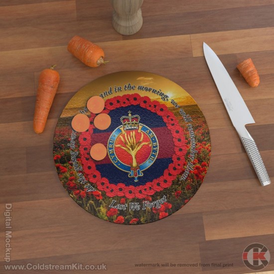 Welsh Guards 'Lest We Forget' Glass Chopping Board (3 sizes), Poppies Design