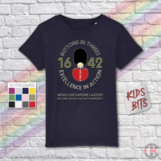 FOR KIDS: Scots Guards, Buttons in Threes KIDS T-Shirt (3-14 years)